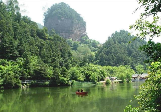 天气渐渐升温，去哪里旅游呢？一起来看看这几个地方