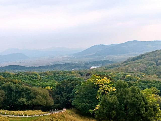 旅游景点；黑龙江亚布力的秋天