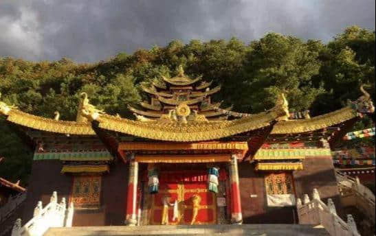 国内旅游：丽江“文笔山”——奇妙的天地神笔