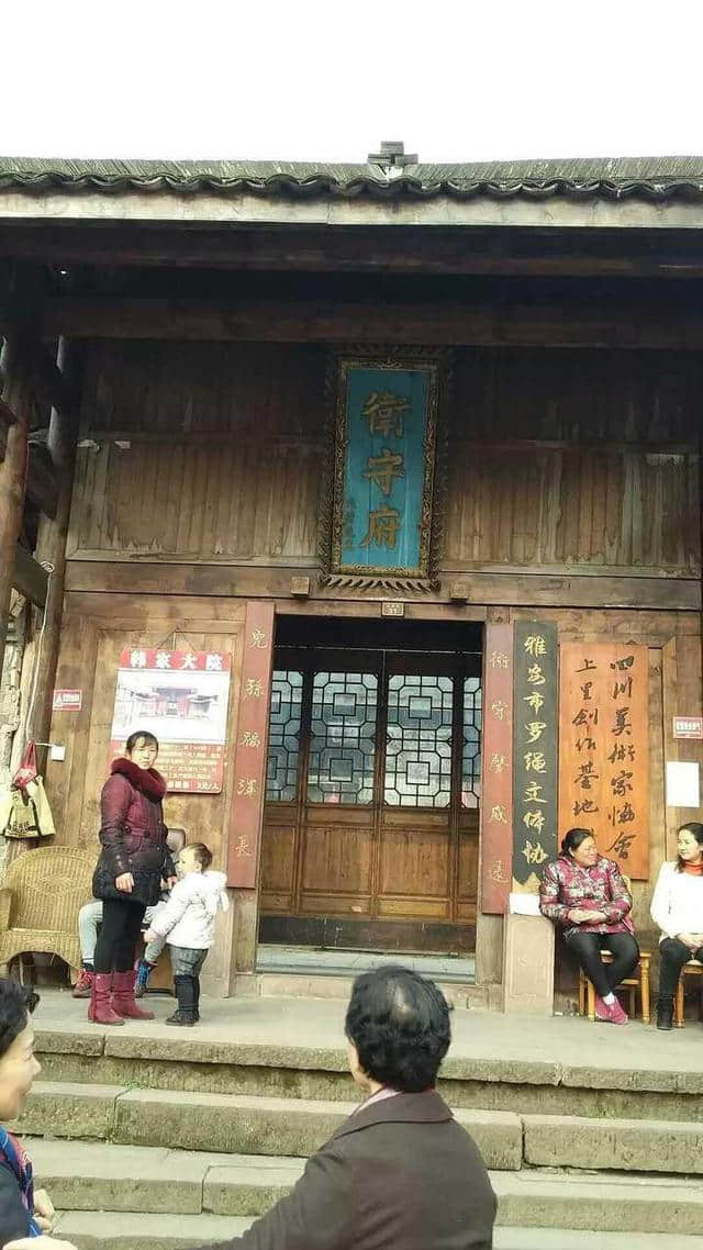 独自去旅行，在古色古香的上里古镇