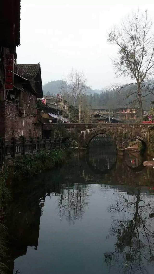 独自去旅行，在古色古香的上里古镇