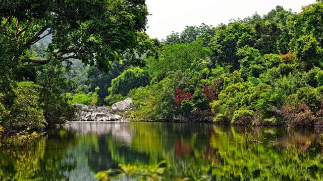 来海南除了看海还能干点啥，海南吃喝玩乐自助旅游攻略