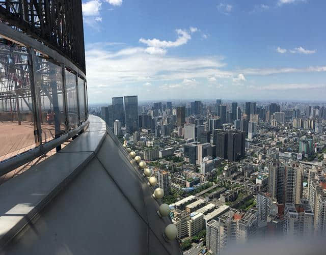 中国旅游日丨 比五一还巴适的节日！