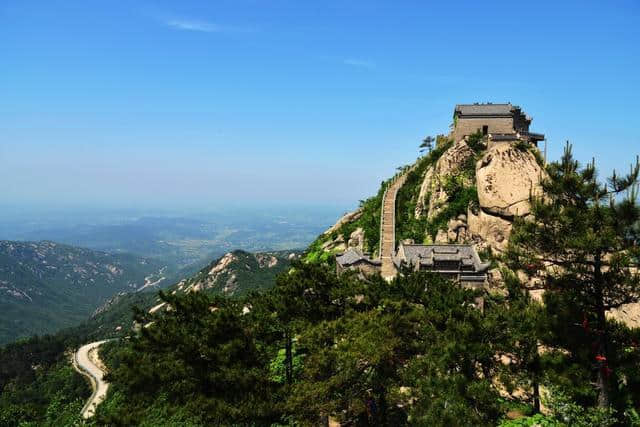 信阳这一地区，被称为“中国天然氧吧”，有四个景点最值得一去！