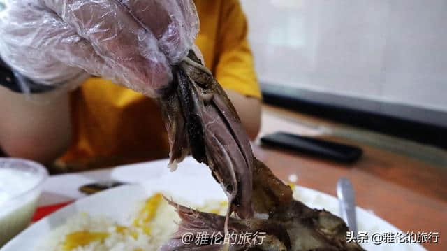 新疆哈密特色手抓饭45元，2人却只用点一份？10元1壶奶茶喝到饱