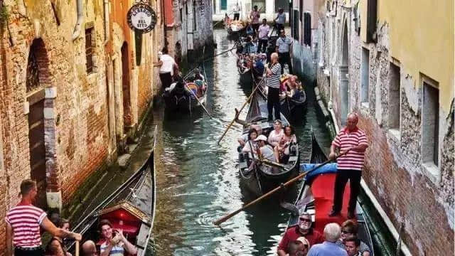 旅游景点“买家秀”，果然图片仅供参考，请以实物为准