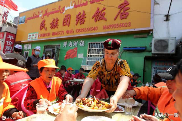 新疆旅游注意事项之美食篇：重口味，带有浓郁的洋葱辣椒番茄味