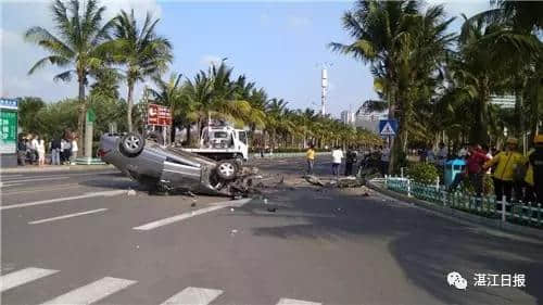 金沙湾滨海旅游区路段出车祸 惨了骑电动车这名男子