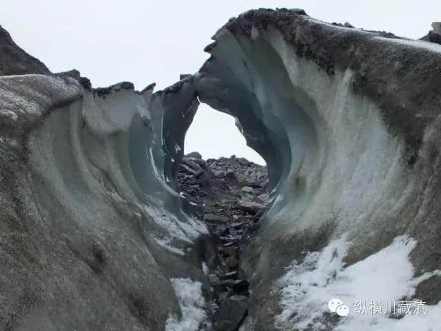 值得一去的海螺沟冰川