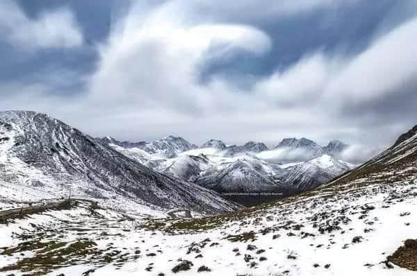 旅游景点；四川目的地新都桥