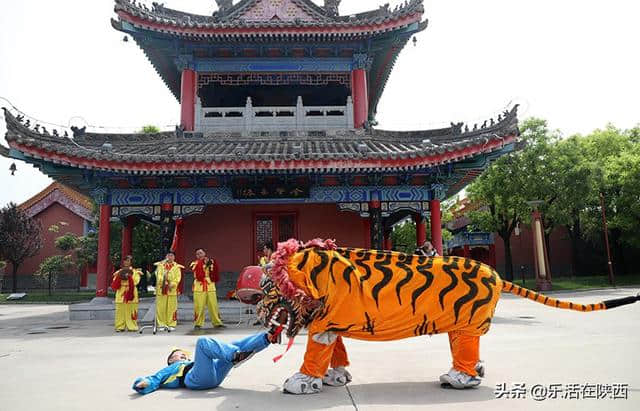 西安旅游攻略：听戏赏景看演出，五一楼观花样多