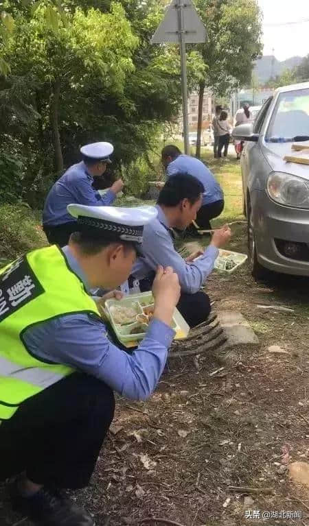 湖北多个旅游景区发布红色预警