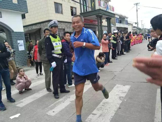 斑斓海岸线，惊艳马拉松！600勇士黄避岙热力开跑！