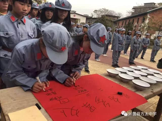 十二年研学旅行经验！堪称史上最“处女座”的学校