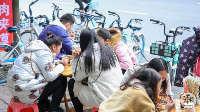 差80年就百岁的土豆专卖店，喂养了一半新都人！