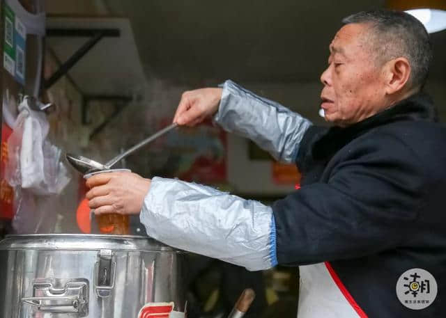 差80年就百岁的土豆专卖店，喂养了一半新都人！