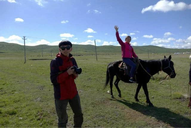 美景天赐，果洛秘境神山下的净土之旅，半夏花开