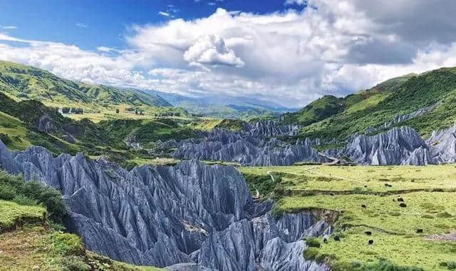 川西｜康定新都桥丹巴小环线如何玩，打卡推荐异域风景点“墨石公园”