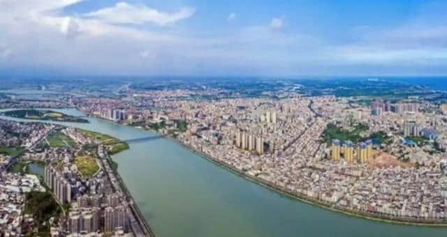 滨海旅游助力 吴川正驶入跨越发展“快车道”