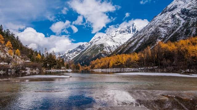 毕棚沟 | 川西小九寨，金秋毕棚沟-甘堡藏寨-桃坪羌寨三日游