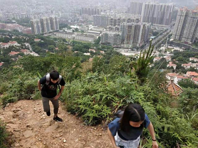 距离广州1个半小时，畅游北江小三峡勇闯笔架山漂流，120元的旅程