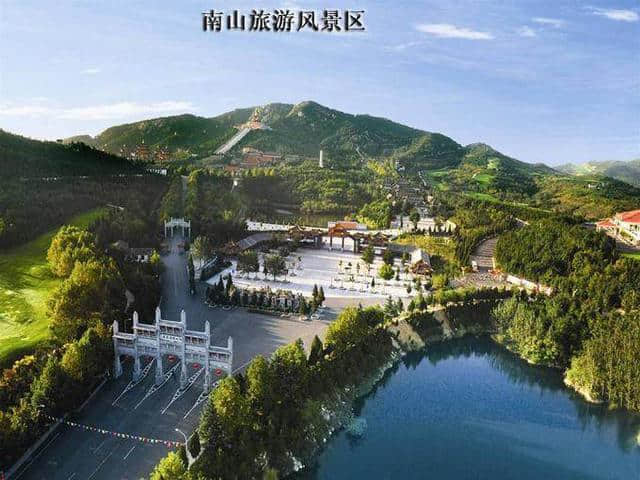 山东省龙口市，地名源于海市蜃楼，原称黄县，中国优秀旅游城市