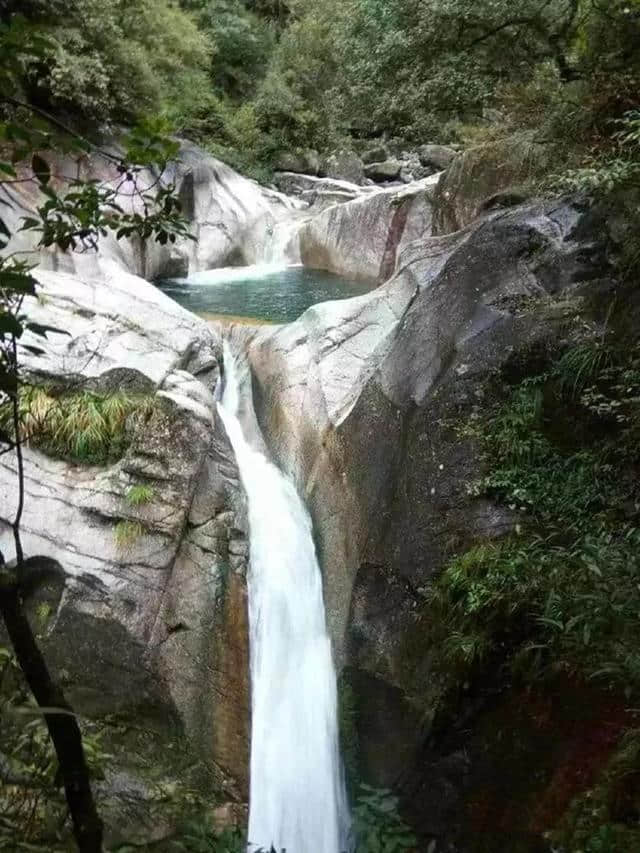 「国家扶贫日」华丽转身！三清山八磜村“省级贫困村”成 “省级3A乡村旅游点”