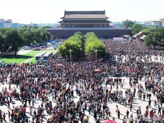 国庆期间人山人海的六大旅游景点，看完你还会去吗！