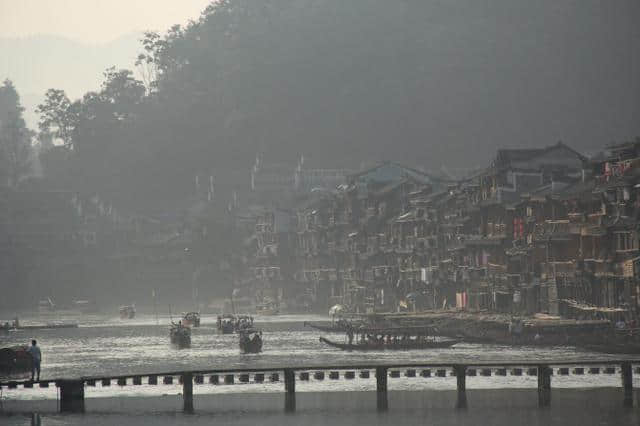 湖南湘西凤凰凤凰古城好玩吗，湖南凤凰古城景点怎么样