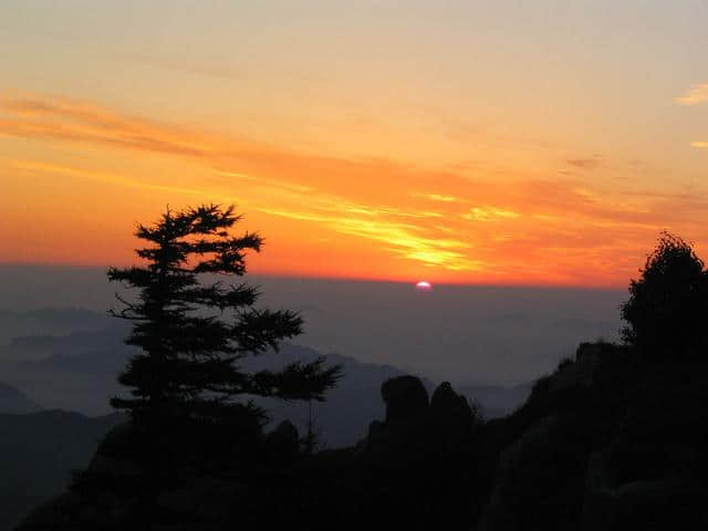 北京自驾游雾灵山，一路入仙境 有绝美云海日出何必去黄山