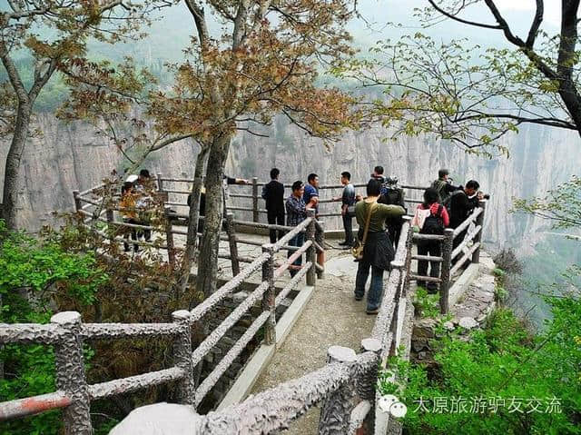 河南郭亮村-藏在大山里的小九寨沟