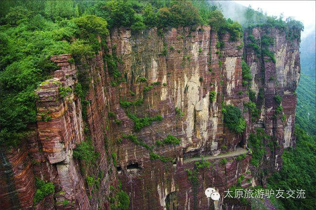 河南郭亮村-藏在大山里的小九寨沟