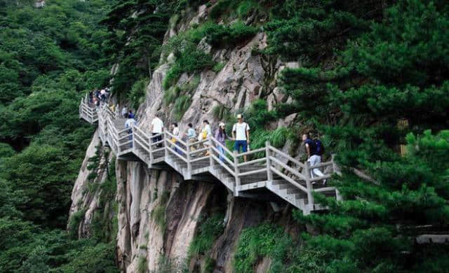 黄山旅游攻略推荐，第一次来黄山旅游必看！