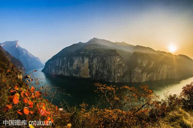 三峡房车七日游线路：游山玩水看长江三峡