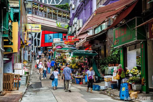 香港旅行：购物天堂衰落，街头涂鸦变成旅游潮流