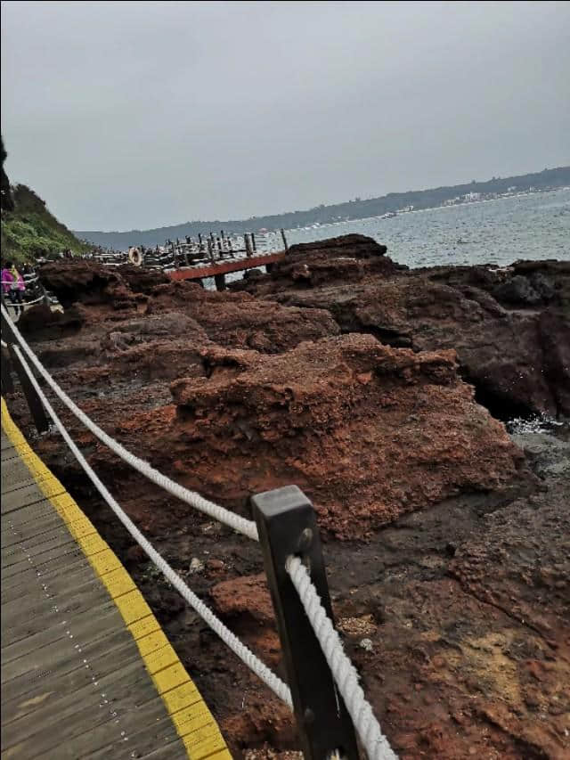 热带雨林版的“蓬莱仙境”：北海涠洲岛攻略，带你看不一样的海