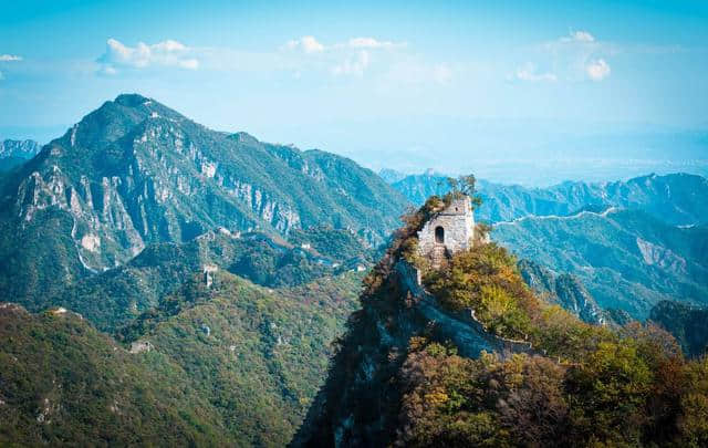 北京最惊险刺激的一段长城，斜坡接近90度，恐高者请绕道