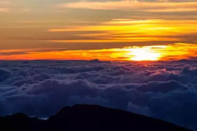 夏威夷旅游十六大必体验！火山、观鲸，夏威夷还可以这么玩？！