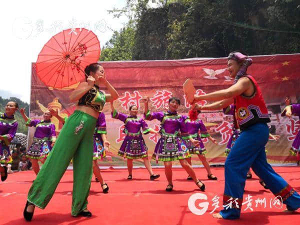 贵州沿河：小山村发现大溶洞 乡村旅游又添新景