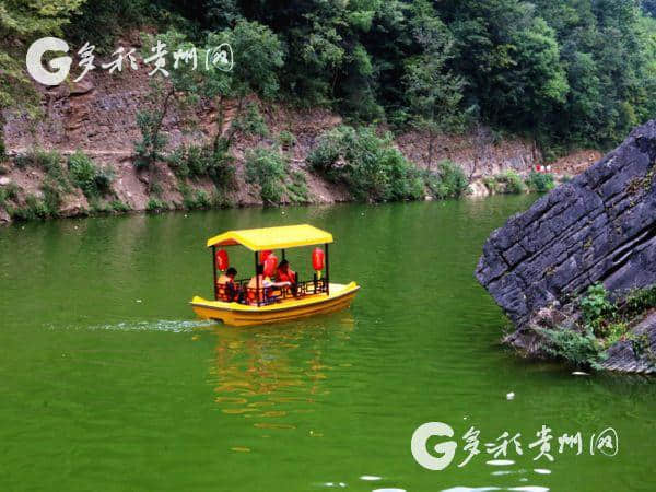 贵州沿河：小山村发现大溶洞 乡村旅游又添新景