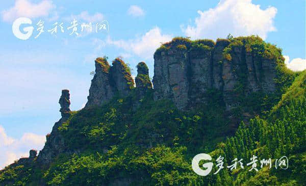 贵州沿河：小山村发现大溶洞 乡村旅游又添新景