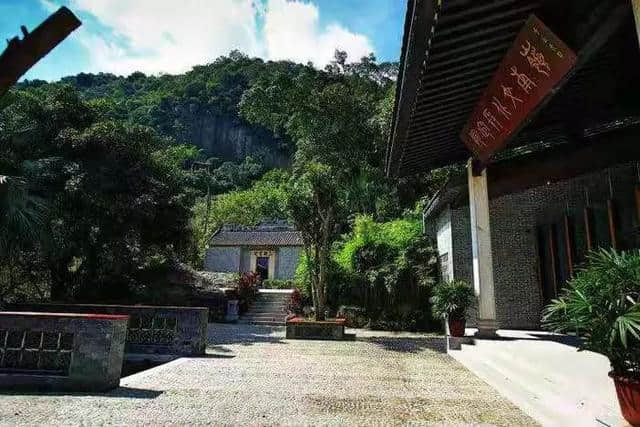 仅268享佛山易旅公寓高级房+门票+狮艺武术馆+博物馆+空中游泳池