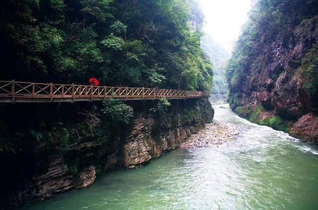 无限风光在途中！自驾贵州六条旅行路线推荐！