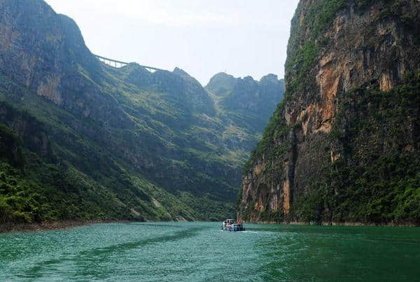 无限风光在途中！自驾贵州六条旅行路线推荐！