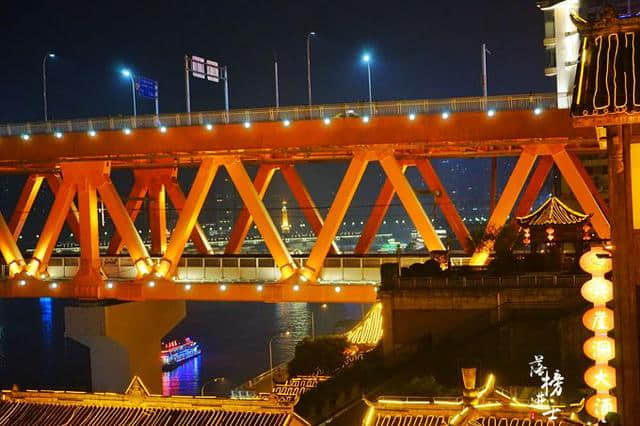 故宫夜场一票难求，这个景区入围全球旅游热门目的地，夜场天天有