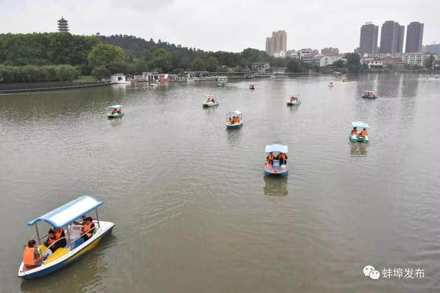 厉害了！蚌埠长假接待游客244.6万人次，各景点人从众……