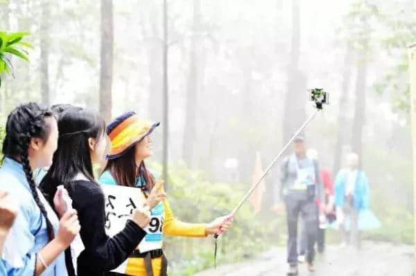 晴好总是短暂 雨雨雨来接力（「溪口旅游国际登山大会」中韩民俗秀，花样登山宴，秋日大狂欢！）