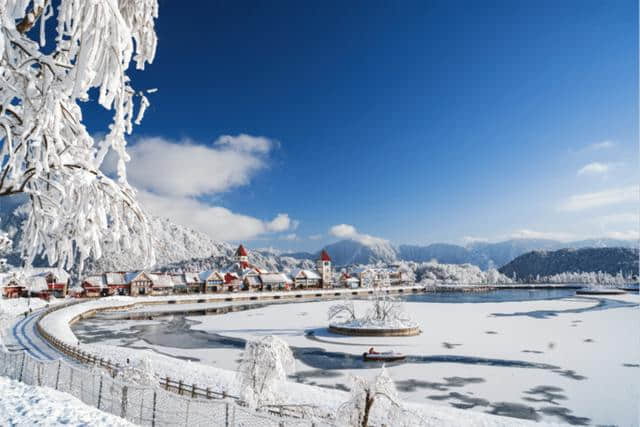 成都滑雪必去胜地，滑雪嗨玩无止境丨西岭雪山一日游攻略！