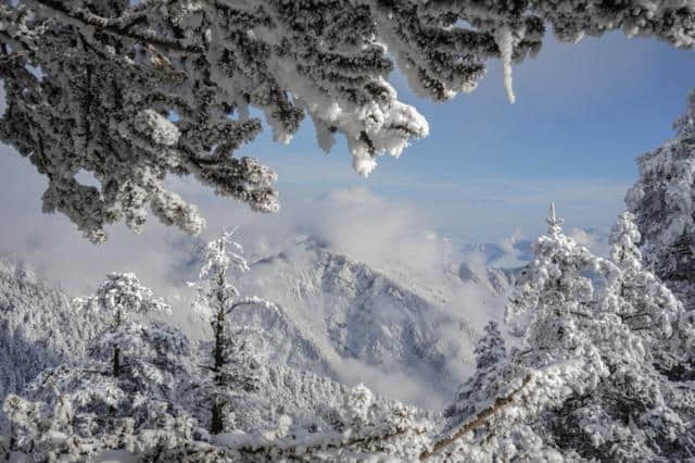 成都滑雪必去胜地，滑雪嗨玩无止境丨西岭雪山一日游攻略！