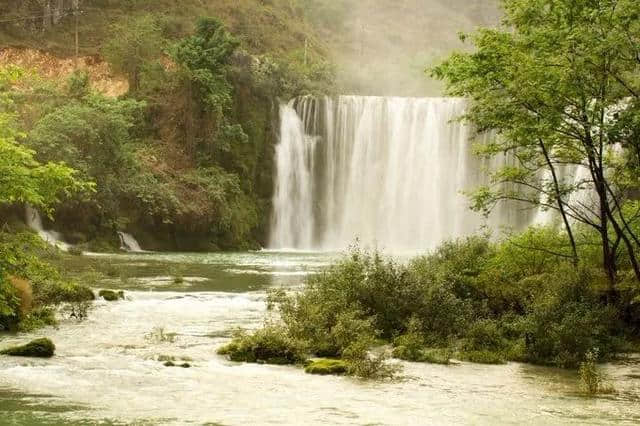 头条 | 不想走的太远？那我们就去百色这些美到窒息的旅游景点看看吧